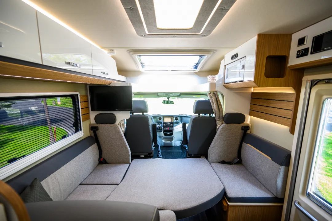 宇通C533豪华版T型房车，助你翻山越岭的同时享受品质生活 