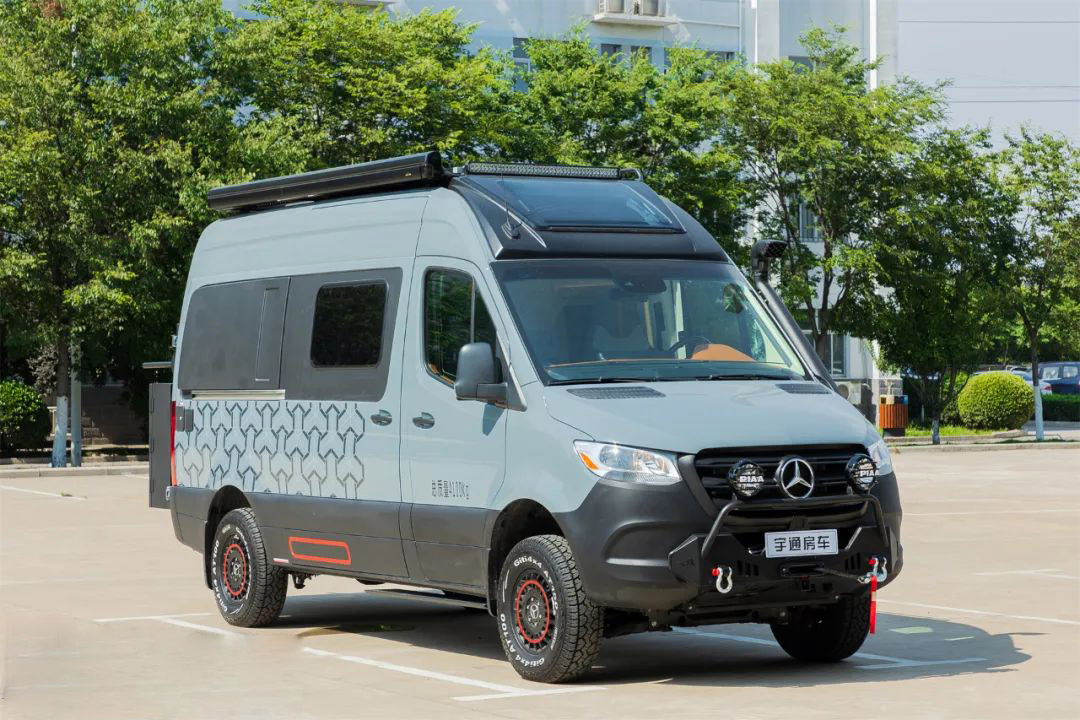 宇通全地形越野房车，3.0T动力配全时四驱，带独立航空座椅喜欢吗