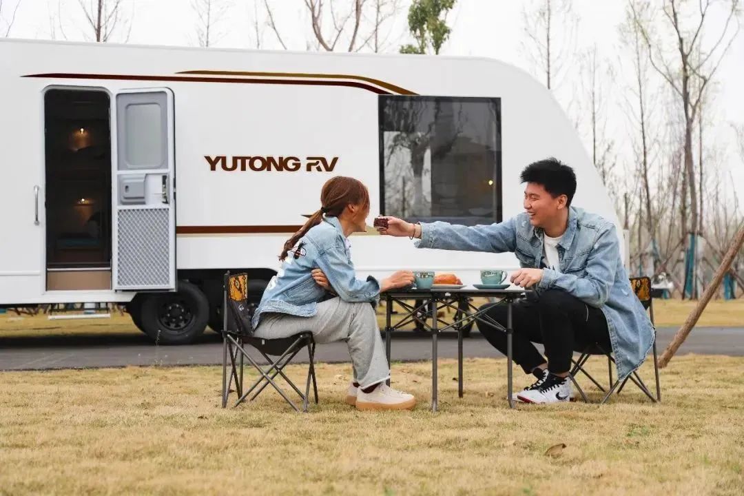 家在车里、风景在车外，T535舒适版营地版拖挂重磅登场！