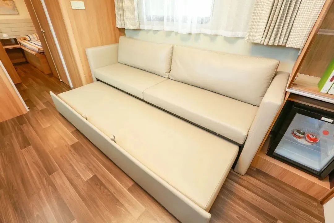 宇通房车匠心打造T556拖挂房车，把“家”搬进自然中
