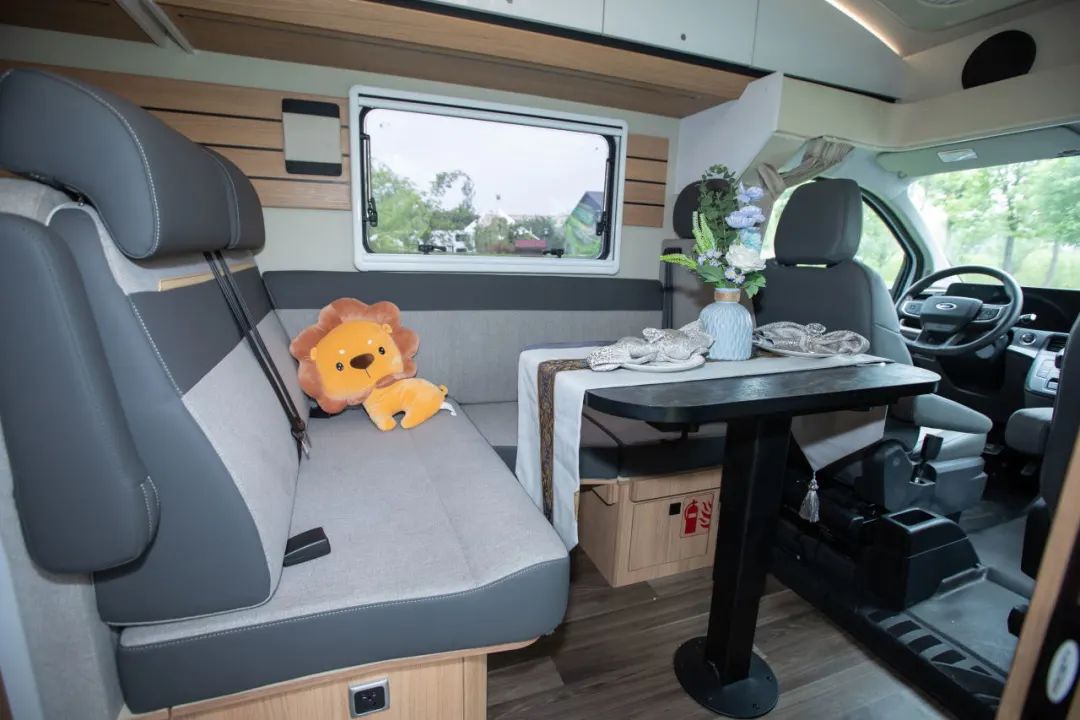 C520豪华版T型房车，以内外兼修的气质，陪你肆意奔赴