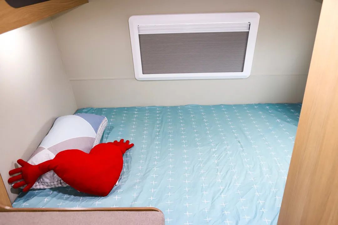 同时拥有大空间、舒适感，宇通T310公路版拖挂房车