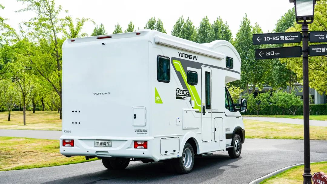 停下来回归本心，宇通C530租赁版房车，带你去开拓，去探索