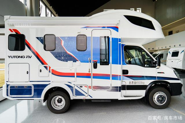 宇通C535双拓展房车，基于依维柯6.5T底盘，承载力加强售价69.8万