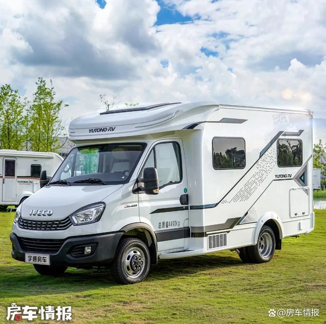 适合4口之家的宇通房车，高度不到2.9米做工出色，还能选航空座椅