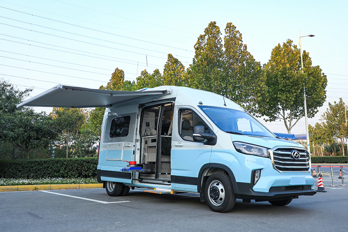 宇通B311豪享版房车——2-3人旅居首选，厨卫设施齐全！