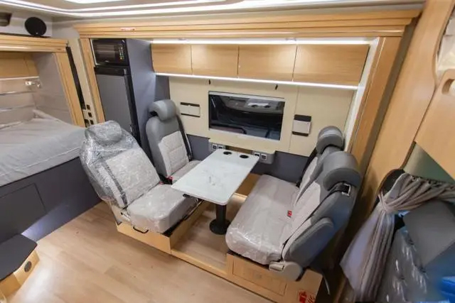 宇通C535旗舰版双拓展房车 精品内饰 诠释高品质车旅生活
