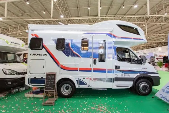 宇通C535旗舰版双拓展房车 精品内饰 诠释高品质车旅生活
