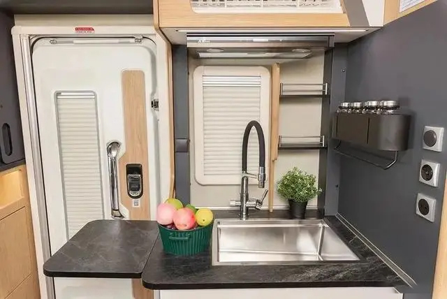 宇通发布新款房车，材料升级号称环保天花板，母婴长期住着也放心