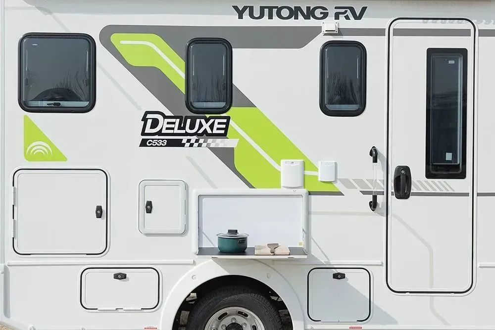 宇通C533豪华版双拓展房车 | 奔赴热爱、开启美好生活