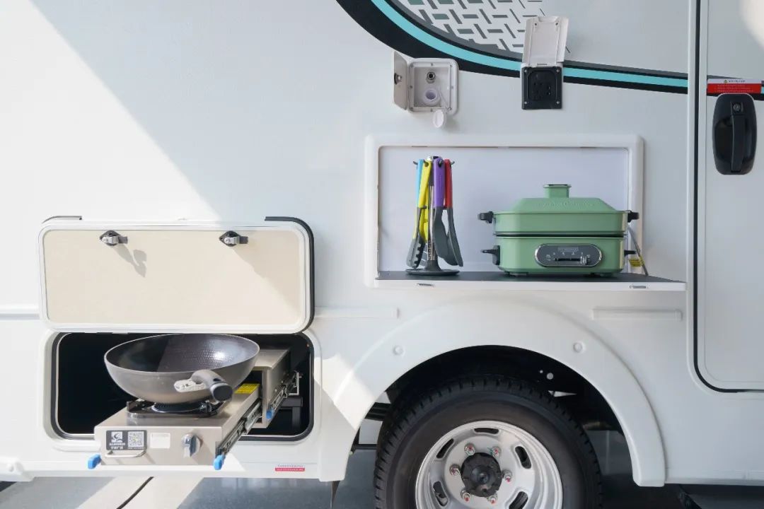 C530大玩家定制版PRO房车 | 不受束缚、随心而行